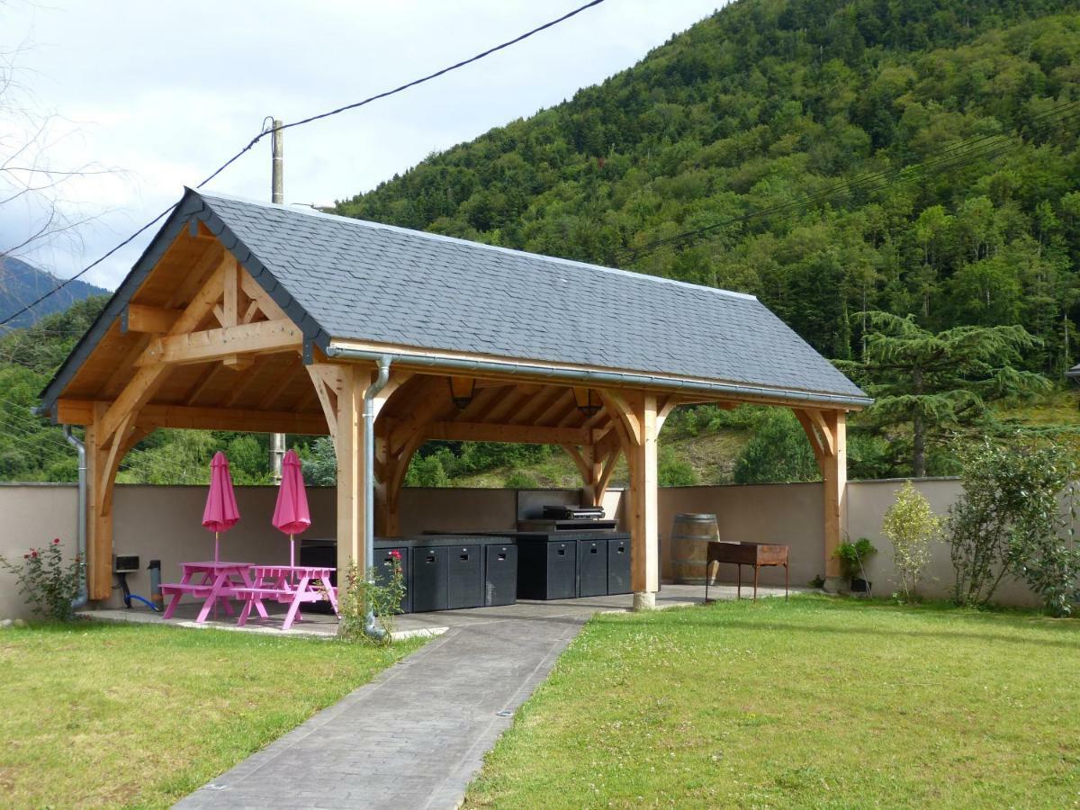 Les écuries de Lisa - Gîte de groupe 16 personnes Arreau Extérieur photo